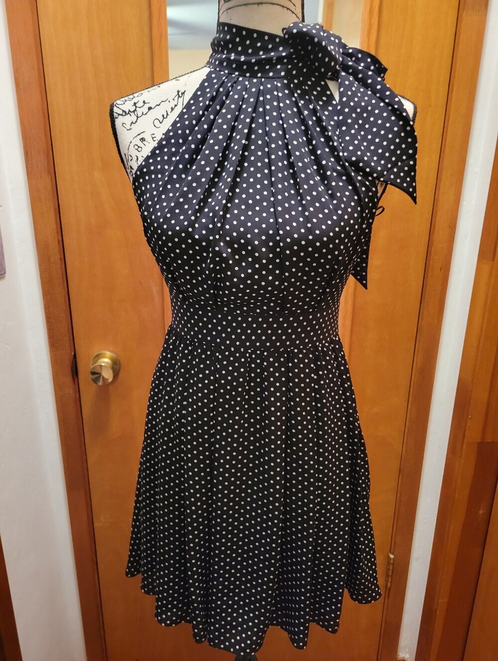 Express Black and White Express Polka Dot Pleated Halter Mini Dress EUC, Size 2